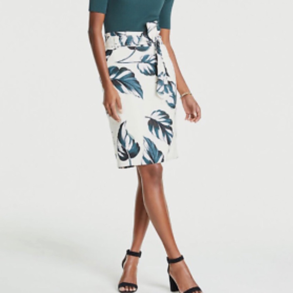 Ann Taylor linen blend paper bag waist pencil skirt size 4 EUC ivory dark green